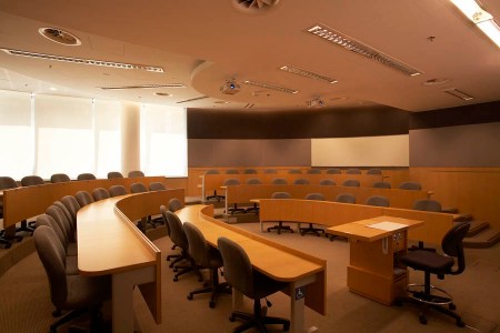 The layout of SMU classrooms is quite similar to Richmond. While students are graded on participation, classes are more lecture-based than discussion-based. Each class is three hours and fifteen minutes, which does take some getting used to. Luckily, teachers give fifteen minute breaks in the middle of class. My biggest class size is 45 students.