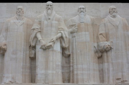 We ended the tour of Geneva in the central square in front of this monument built in honor of the Protestants, including John Calvin (second from the left).